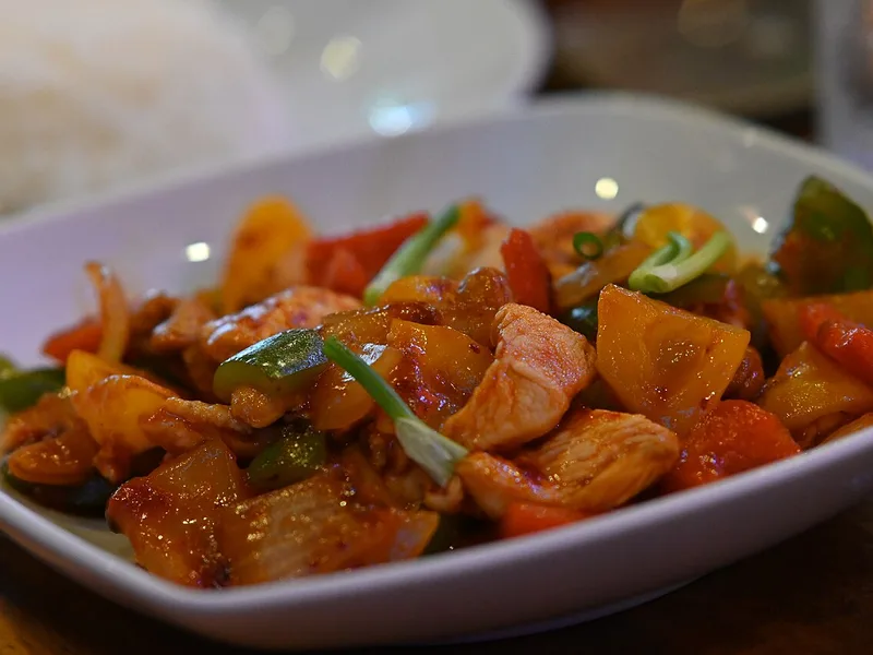 ผัดเปรี้ยวหวานหมู