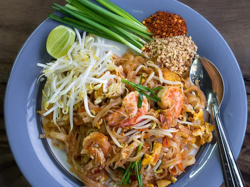 ผัดไทยกุ้งสด