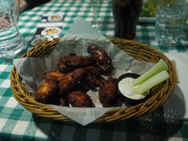ปีกไก่ทอดน้ำปลา