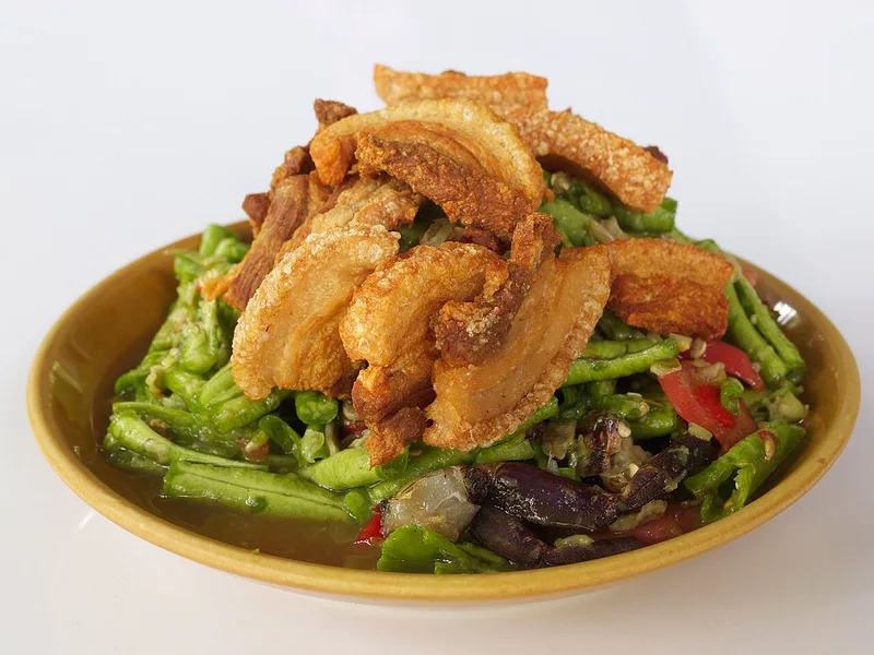 ตำถั่วหมูกรอบ